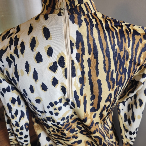 VINTAGE 60'S "AVANT GARDE" MOD NYLON ANIMAL PRINT TURTLENECK - Picture 7 of 9
